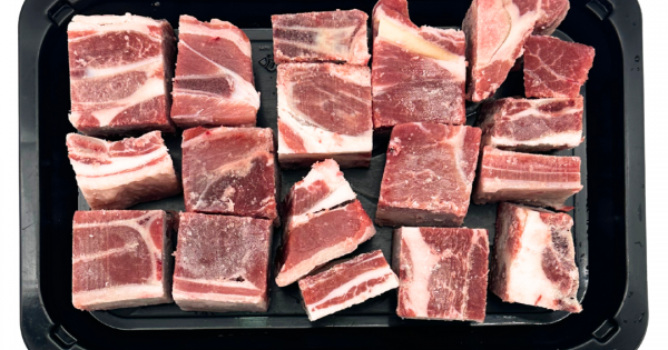 Mutton Carcass Sliced Bone In | Mutton Cube Bone In | 4x4x4cm | 1kg ...